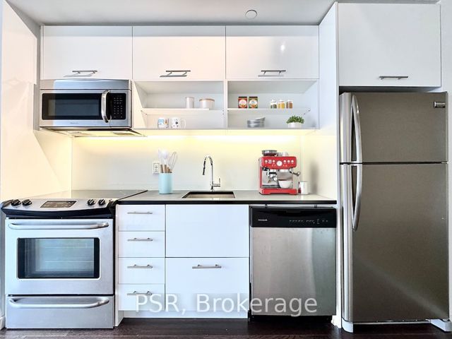 811 - 32 Trolley Cres