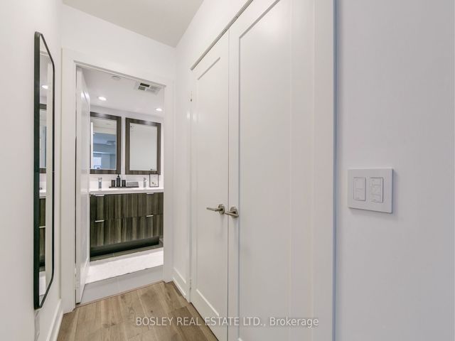 112 - 80 Vanauley St