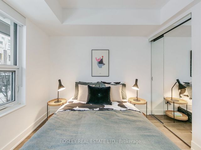 112 - 80 Vanauley St