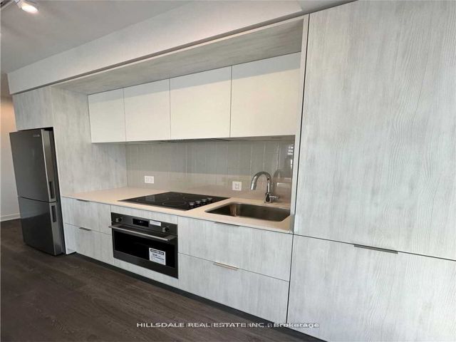 1403 - 130 River St