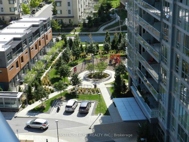 1010 - 66 Forest Manor Rd