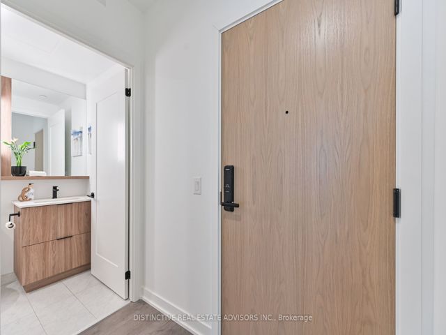 426 - 5 Defries St