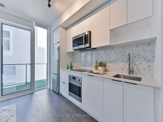 426 - 5 Defries St