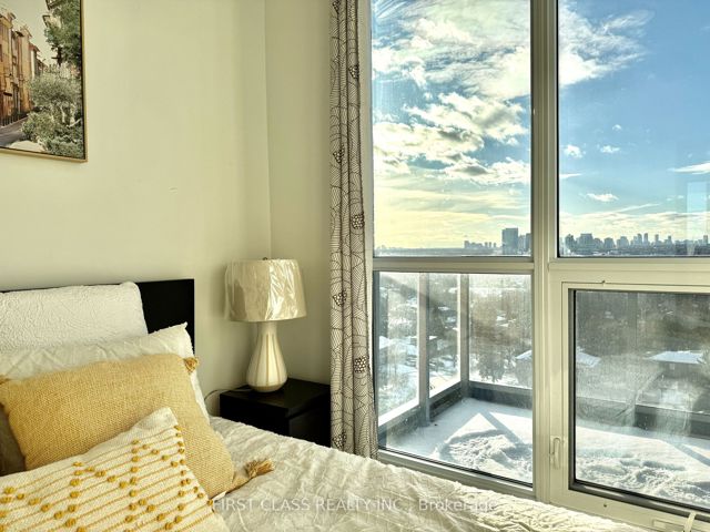 709 - 36 Forest Manor Rd
