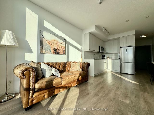709 - 36 Forest Manor Rd