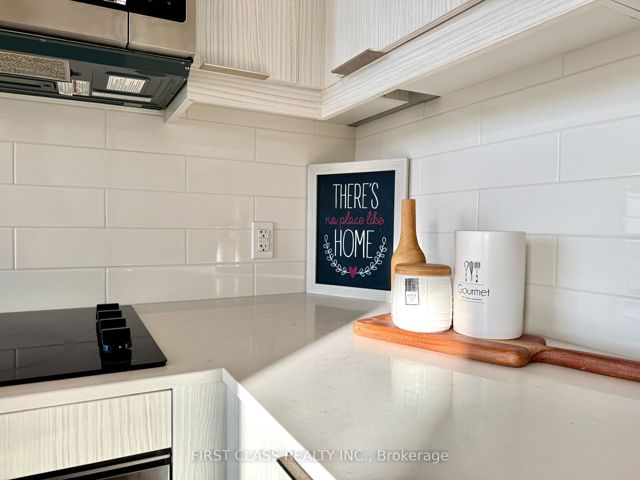 709 - 36 Forest Manor Rd
