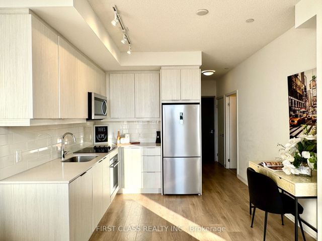 709 - 36 Forest Manor Rd