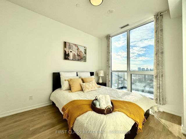 709 - 36 Forest Manor Rd