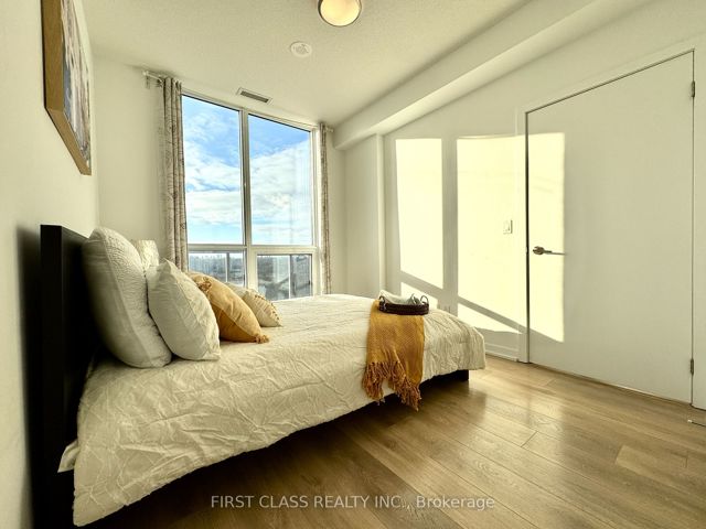 709 - 36 Forest Manor Rd