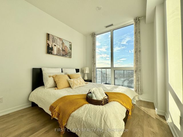 709 - 36 Forest Manor Rd
