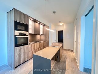2206 - 11 Yorkville Ave