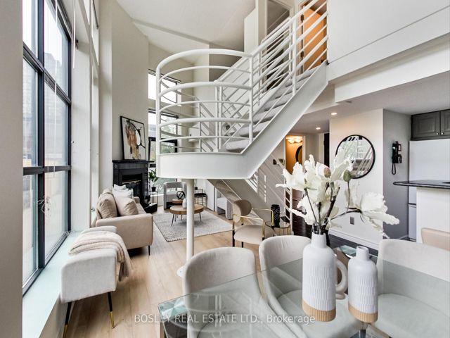 202 - 393 King St E