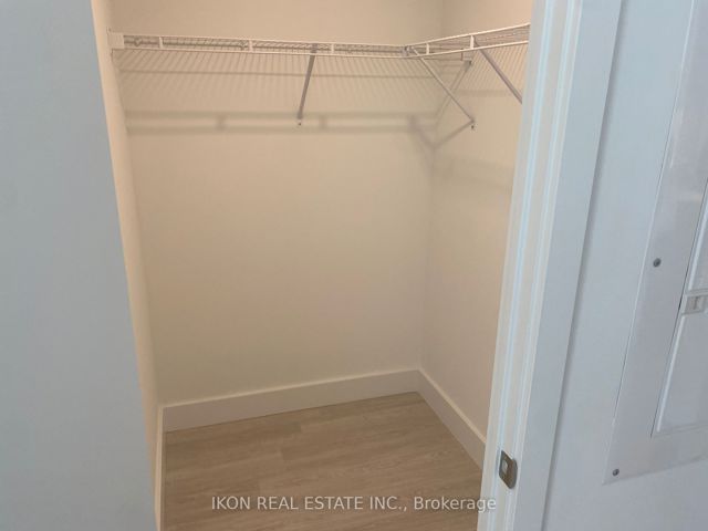 6 - 6 Greenbriar Rd