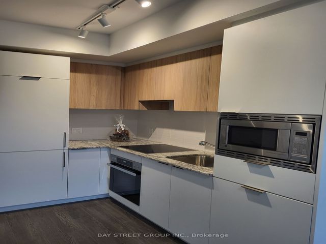 2309 - 50 O'neill Rd W