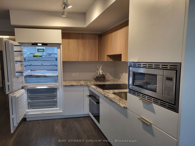 2309 - 50 O'neill Rd W