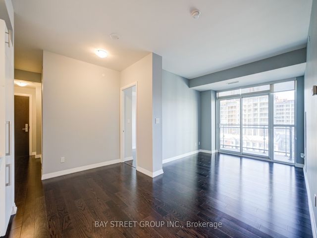 1122 - 460 Adelaide St E