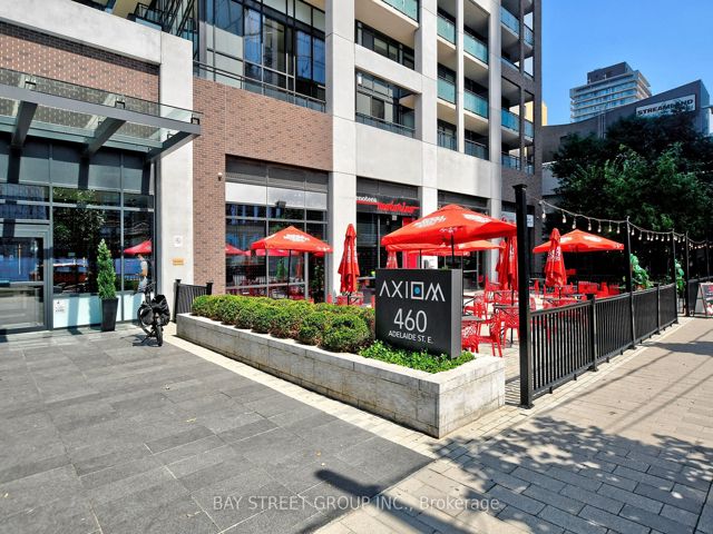 1122 - 460 Adelaide St E