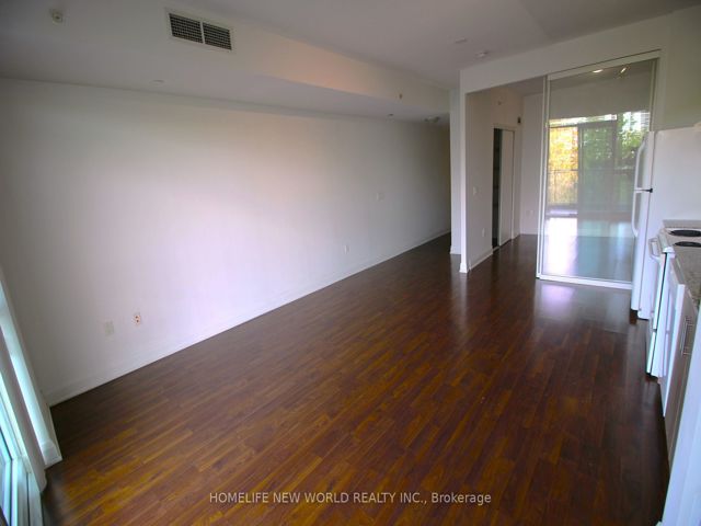 0301 - 160 Vanderhoof Ave