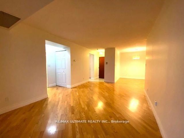 1004 - 18 Hillcrest Ave