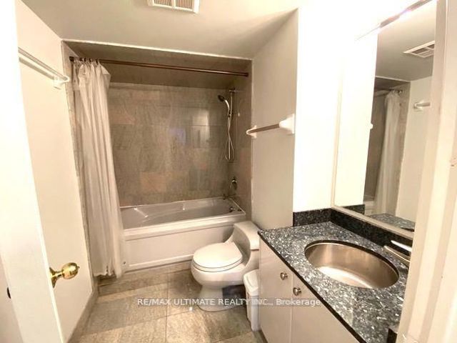 1004 - 18 Hillcrest Ave