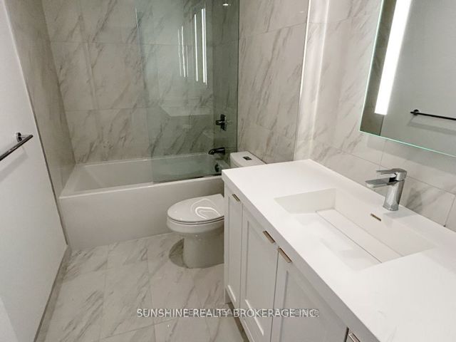 1533 - 20 Inn On The Park Dr
