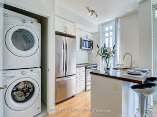 2111 - 50 Wellesley St