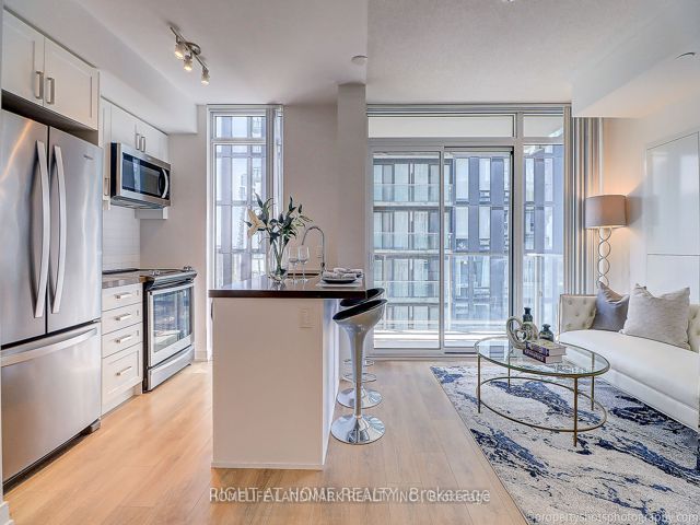 2111 - 50 Wellesley St