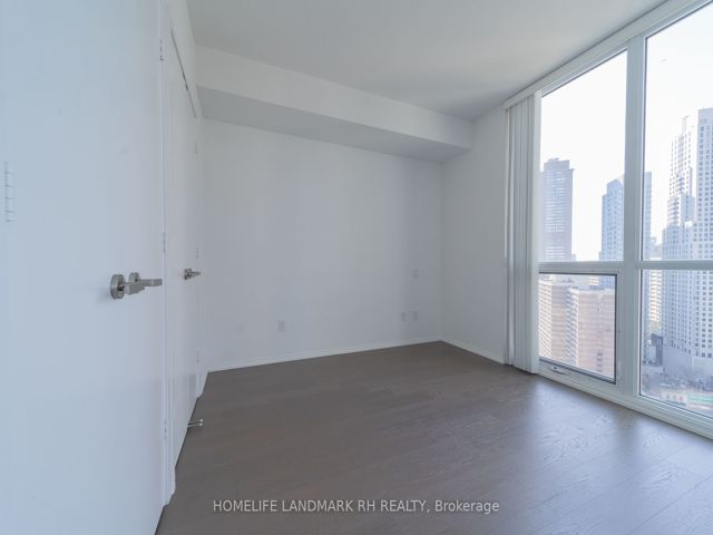 2707 - 45 Charles St E