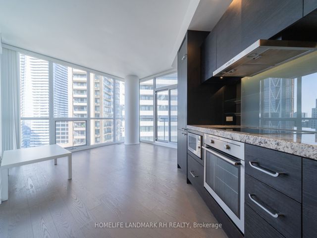 2707 - 45 Charles St E