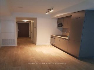 420E - 576 Front St W