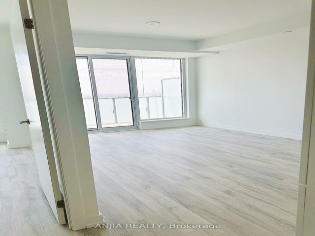 S2807 - 8 Olympic Garden Dr