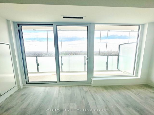 S2807 - 8 Olympic Garden Dr