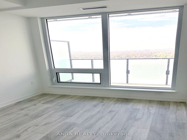 S2807 - 8 Olympic Garden Dr