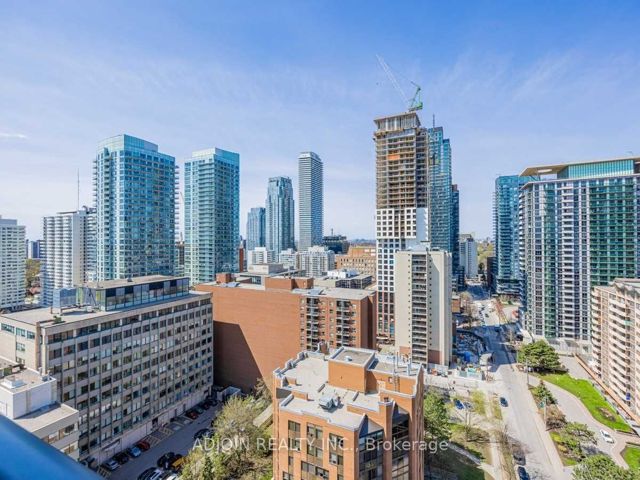 1903 - 161 Roehampton Ave