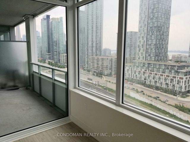 1407E - 576 Front St W