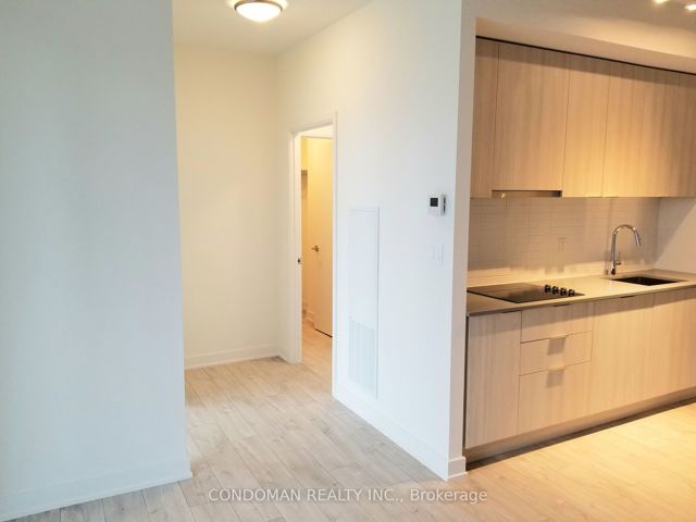1407E - 576 Front St W