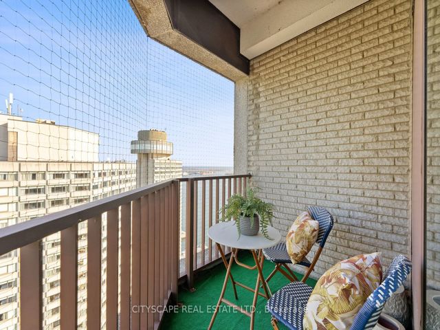 3510 - 33 Harbour Sq