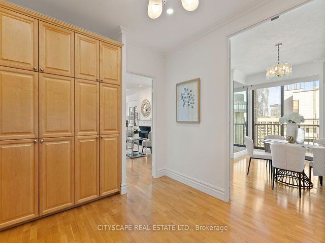 3510 - 33 Harbour Sq