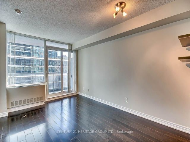 1211 - 4978 Yonge St