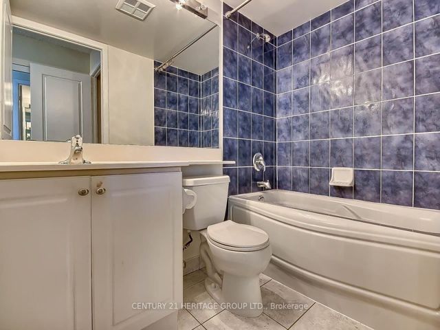 1211 - 4978 Yonge St