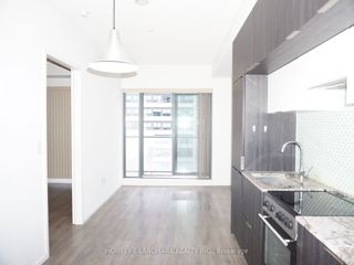 1402 - 159 Dundas St E