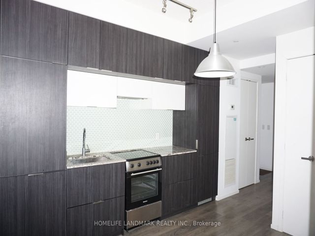 1402 - 159 Dundas St E