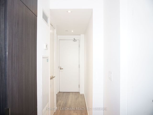 1402 - 159 Dundas St E