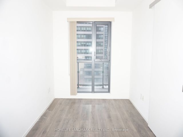 1402 - 159 Dundas St E