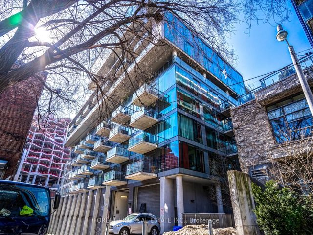 717 - 560 King St W