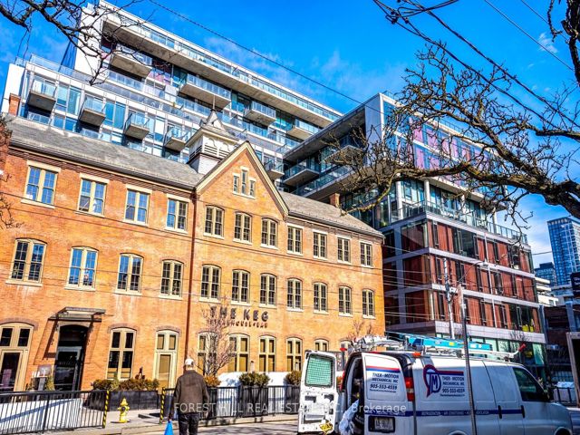 717 - 560 King St W
