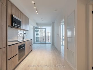 1808 - 117 Broadway Ave