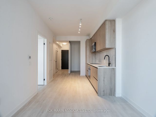 1808 - 117 Broadway Ave