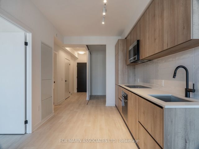 1808 - 117 Broadway Ave