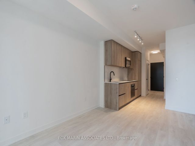 1804 - 117 Broadway Ave
